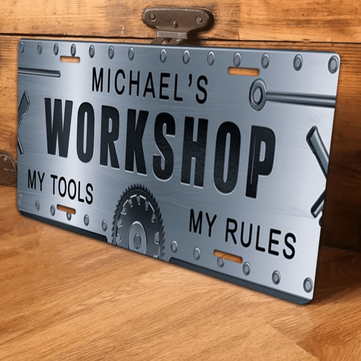 Tools Name In Workshop - Персонализированная табличка из алюминия с именем,